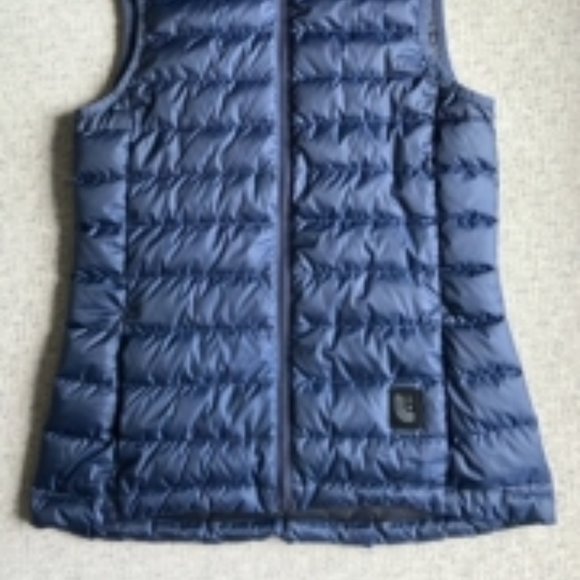 Lole Navy Down Vest with Hood, XS - Picture 2 of 8